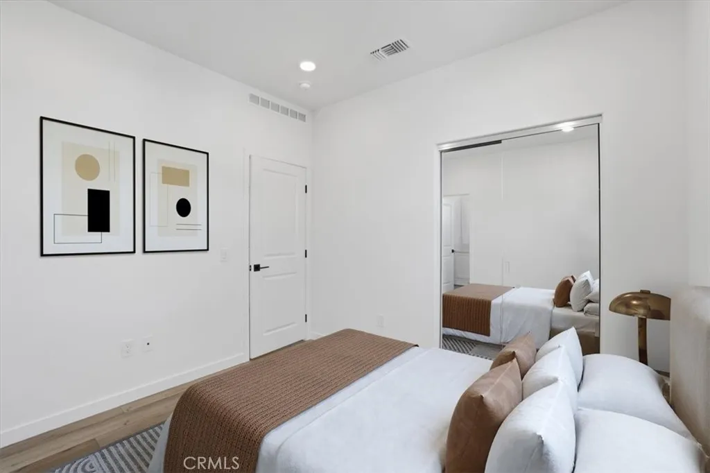 27321 Bear Creek Lane, Valencia, California 91381 home-pic-27